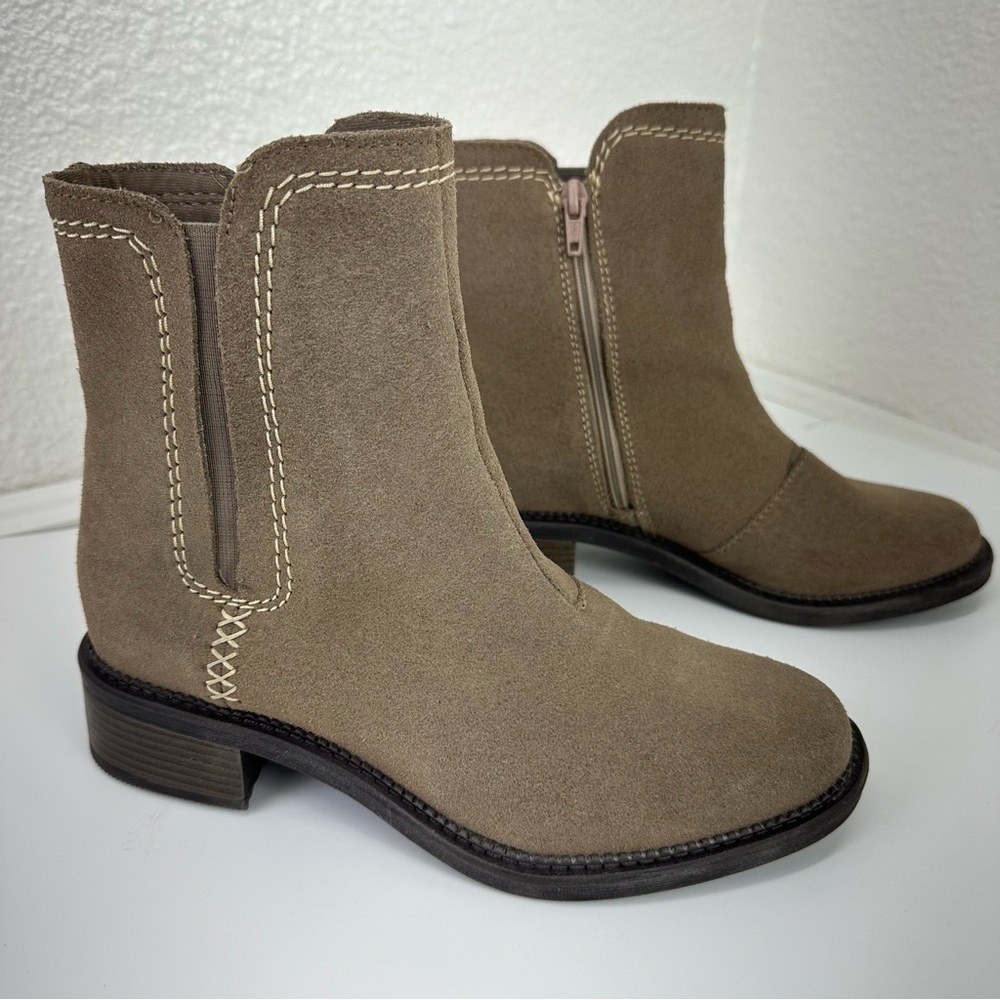 Clarks Collection Suede mid calf Boots Maye Taupe Tan 7 boho western country